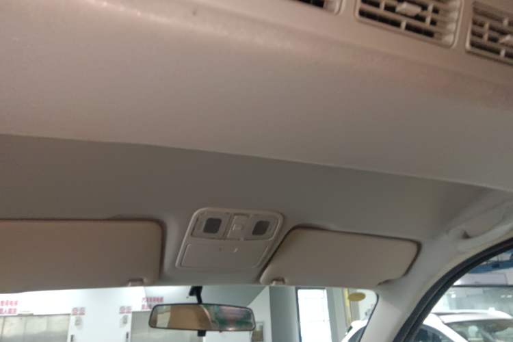 Used Dongfeng Fengon E380 2023 Standard Edition – Comfort Model 7 Seats Headliner