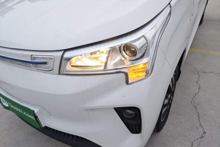 Used Dongfeng Fengon E380 2023 Standard Edition – Comfort Model 7 Seats Left Front Headlight