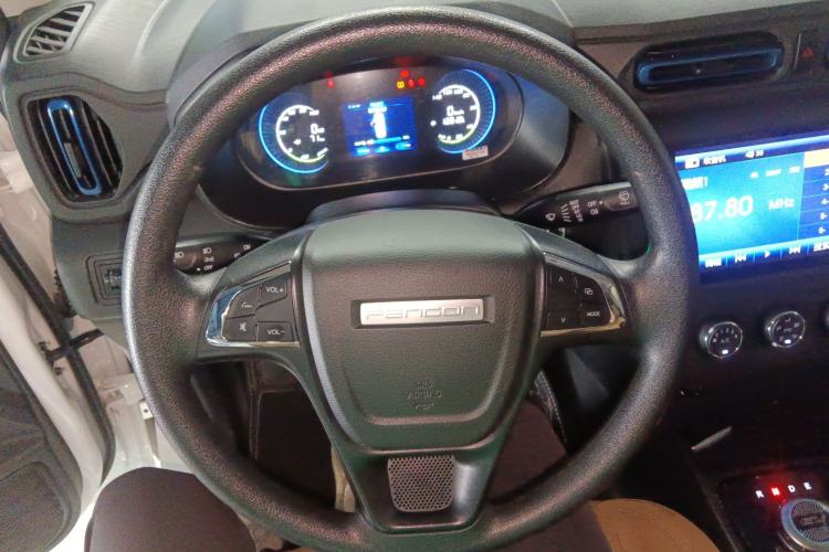 Used Dongfeng Fengon E380 2023 Standard Edition – Comfort Model 7 Seats Steering Wheel