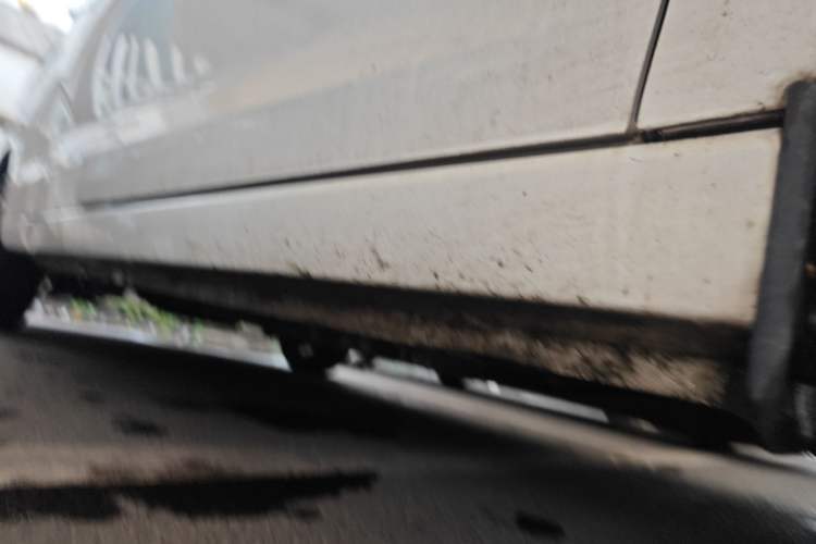 Used Dongfeng Fengon E380 2023 Standard Edition – Comfort Model 7 Seats Chassis Front Right