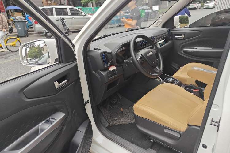 Used Dongfeng Fengon E380 2023 Standard Edition – Comfort Model 7 Seats Driver Seat