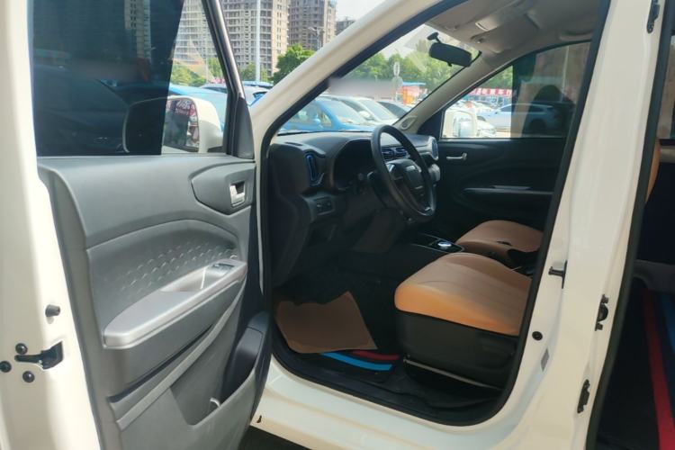 Used Dongfeng Fengon E380 2023 Standard Edition – Comfort Model 7 Seats Driver Seat