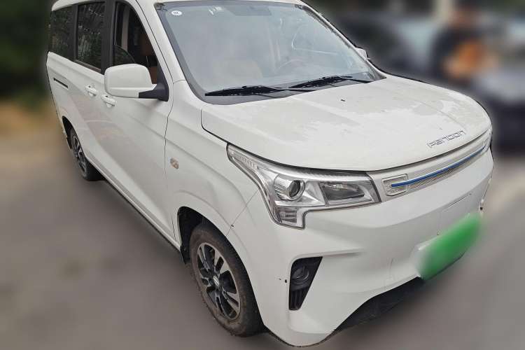 Used Dongfeng Fengon E380 2023 Standard Edition – Comfort Model 7 Seats Front Right 45 Deg