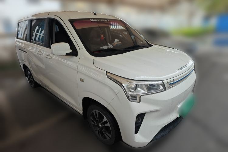 Used Dongfeng Fengon E380 2023 Standard Edition – Comfort Model 7 Seats Front Right 45 Deg