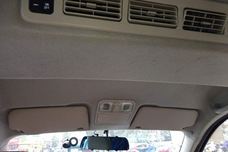 Used Dongfeng Fengon E380 2023 Standard Edition – Comfort Model 5 Seats Headliner