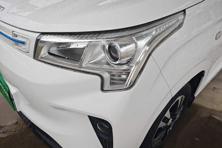 Used Dongfeng Fengon E380 2023 Standard Edition – Comfort Model 7 Seats Left Front Headlight