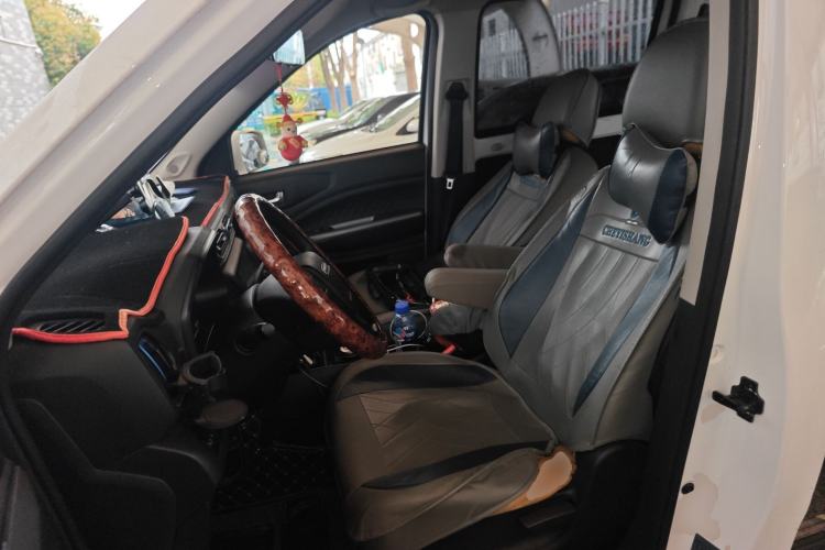 Used Dongfeng Fengon E380 2023 Standard Edition – Comfort Model 7 Seats Left Front Seat