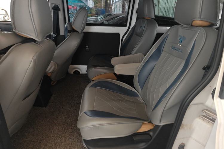 Used Dongfeng Fengon E380 2023 Standard Edition – Comfort Model 7 Seats Left Rear Seat