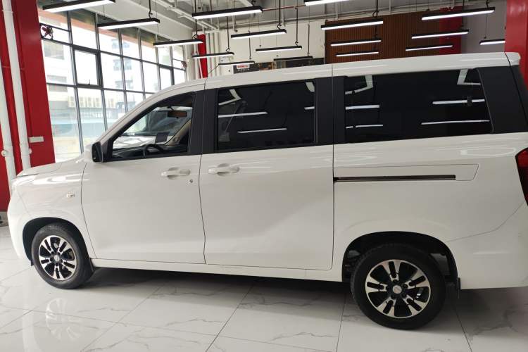 Used Dongfeng Fengon E380 2023 Standard Edition – Comfort Model 7 Seats Left Side