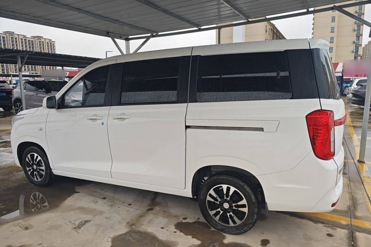 Used Dongfeng Fengon E380 2023 Standard Edition – Comfort Model 7 Seats Left Side