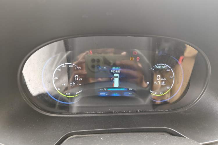 Used Dongfeng Fengon E380 2023 Standard Edition – Comfort Model 7 Seats Odometer Close Up
