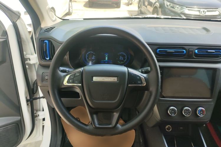 Used Dongfeng Fengon E380 2023 Standard Edition – Comfort Model 7 Seats Steering Wheel