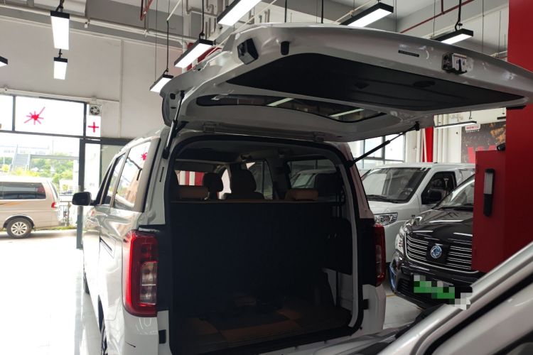 Used Dongfeng Fengon E380 2023 Standard Edition – Comfort Model 7 Seats Trunk