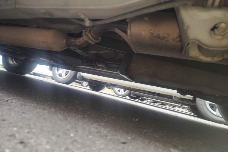 Used Dongfeng Fengon 2013 1.3L Manual Deluxe Edition DK13-08 Chassis Rear Left