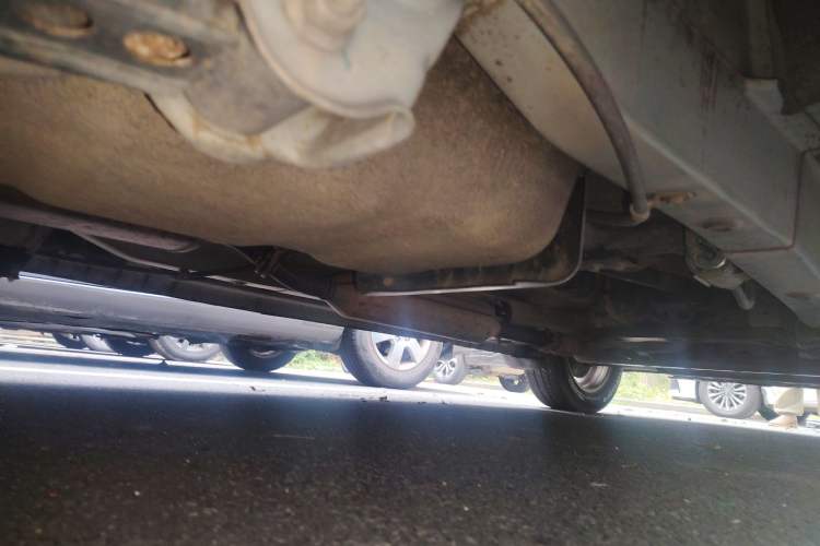 Used Dongfeng Fengon 2013 1.3L Manual Deluxe Edition DK13-08 Chassis Rear Right