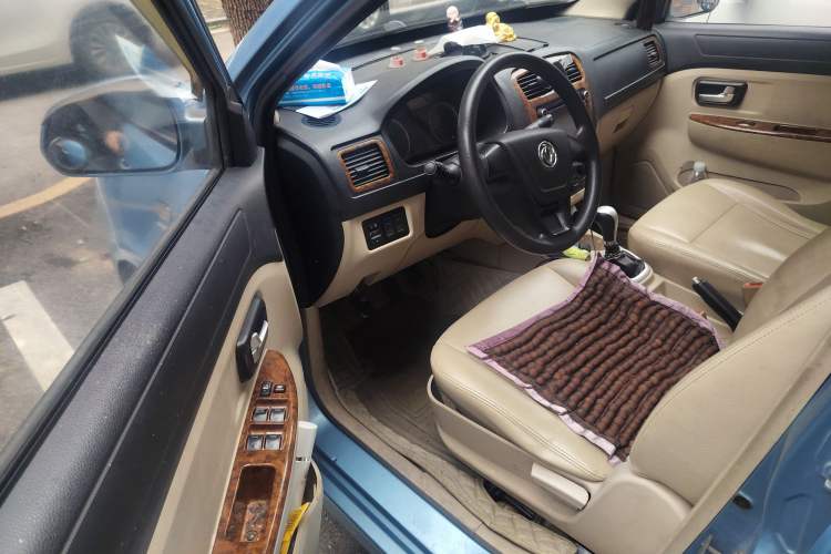 Used Dongfeng Fengon 2013 1.3L Manual Deluxe Edition DK13-08 Driver Seat