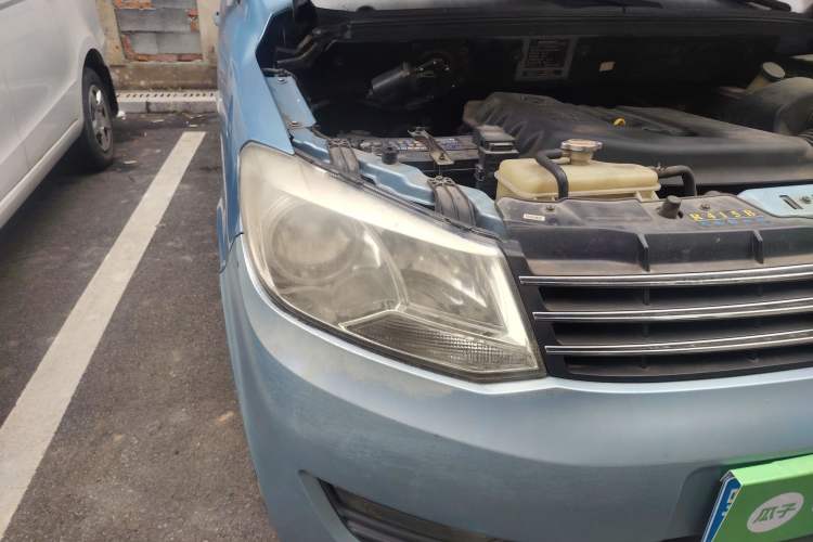 Used Dongfeng Fengon 2013 1.3L Manual Deluxe Edition DK13-08 Right Front Headlight