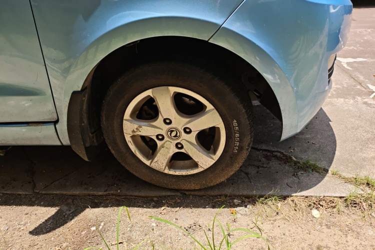 Used Dongfeng Fengon 2013 1.3L Manual Base Version DK13-08 Right Front Wheel Hub