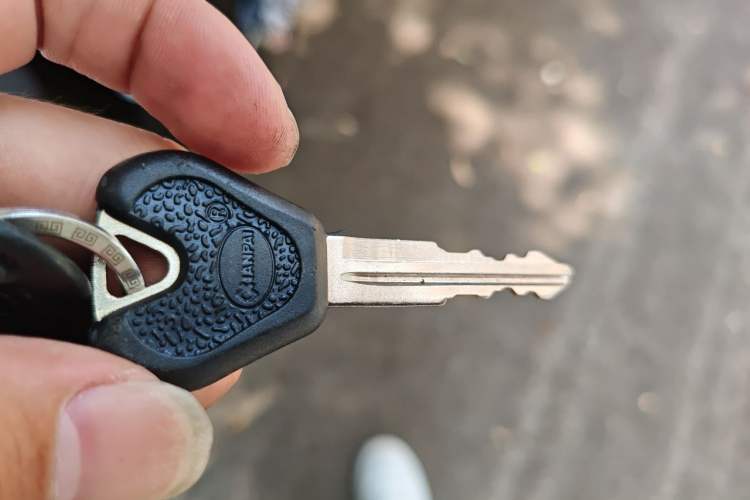 Used Dongfeng Fengon 2013 1.3L Manual Base Version DK13-08 Vehicle Key