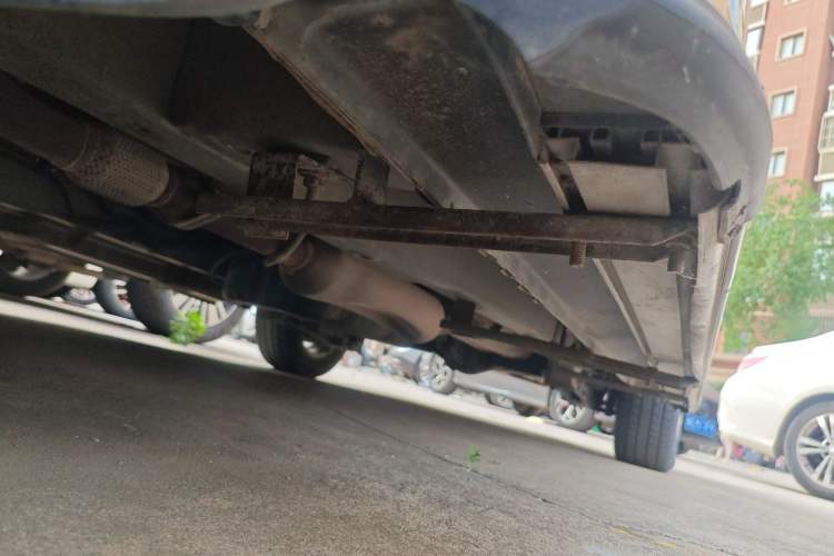 Used Dongfeng Fengon 2013 1.3L Manual Deluxe Edition DK13-08 Chassis Front Left