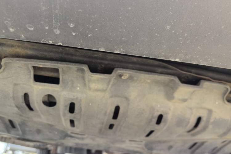 Used Dongfeng Fengon 2013 1.5L Manual Deluxe Model DK15 Chassis Front