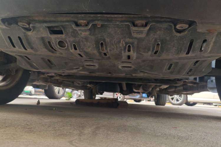 Used Dongfeng Fengon 2013 1.3L Manual Deluxe Edition DK13-08 Chassis Front