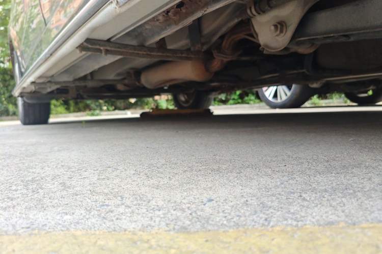 Used Dongfeng Fengon 2013 1.3L Manual Deluxe Edition DK13-08 Chassis Rear Left