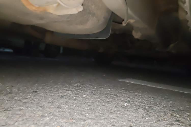 Used Dongfeng Fengon 2013 1.5L Manual Deluxe Model DK15 Chassis Rear Right