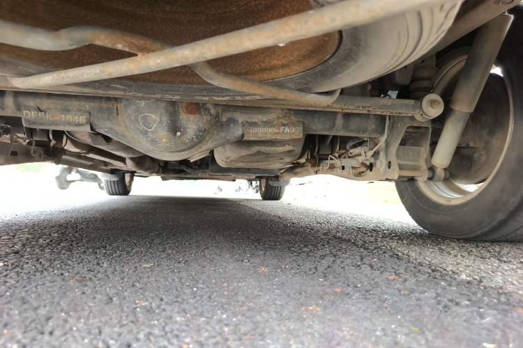 Used Dongfeng Fengon 2013 1.5L Manual Comfort Version DK15 Chassis Rear