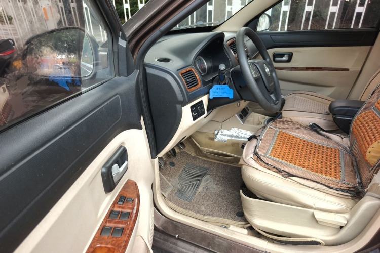 Used Dongfeng Fengon 2013 1.5L Manual Comfort Version DK15 Driver Seat