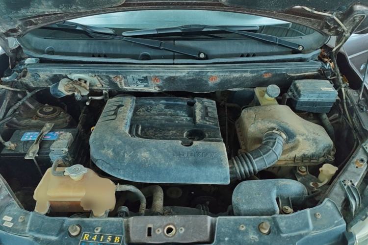 Used Dongfeng Fengon 2013 1.5L Manual Deluxe Model DK15 Engine Bay