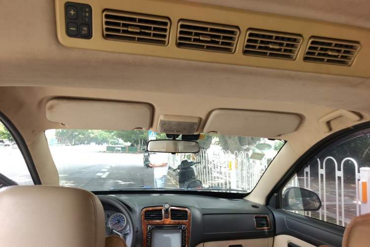 Used Dongfeng Fengon 2013 1.5L Manual Comfort Version DK15 Headliner