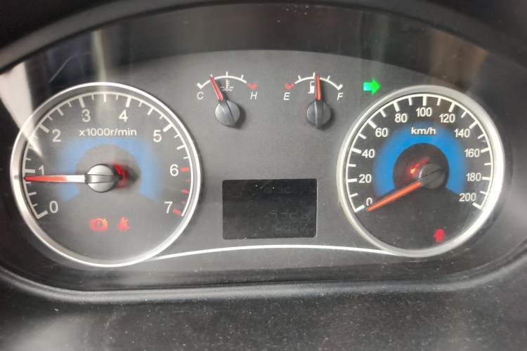 Used Dongfeng Fengon 2013 1.5L Manual Comfort Version DK15 Instrument Cluster