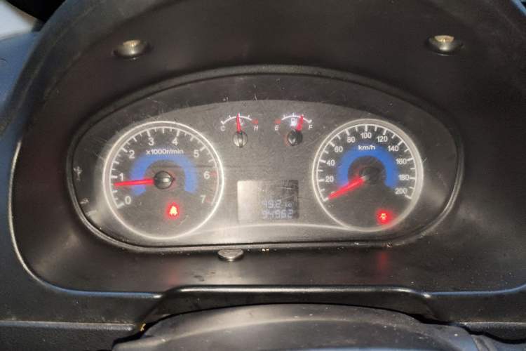 Used Dongfeng Fengon 2013 1.5L Manual Deluxe Model DK15 Instrument Cluster