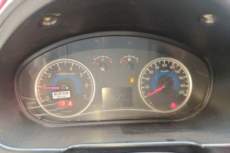 Used Dongfeng Fengon 2013 1.3L Manual Deluxe Edition DK13-08 Instrument Cluster