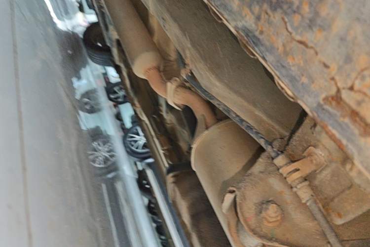 Used Dongfeng Fengon 2013 1.5L Manual Deluxe Model DK15 Left Side Sill