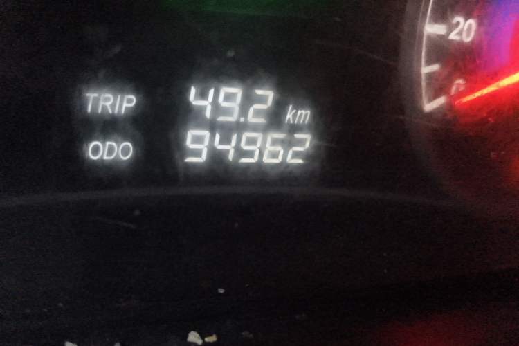 Used Dongfeng Fengon 2013 1.5L Manual Deluxe Model DK15 Odometer Close Up
