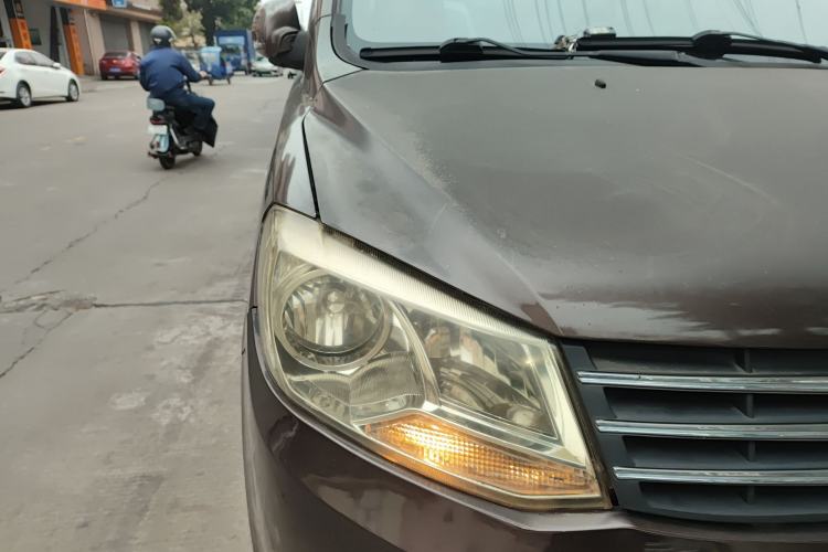 Used Dongfeng Fengon 2013 1.5L Manual Comfort Version DK15 Right Front Headlight