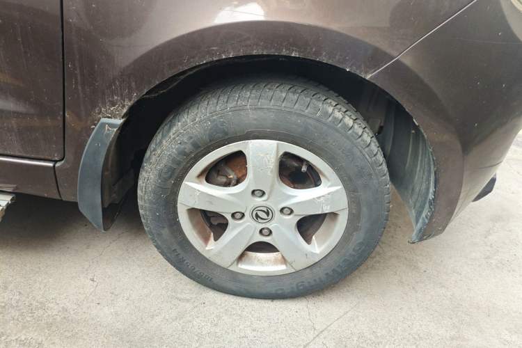 Used Dongfeng Fengon 2013 1.3L Manual Deluxe Edition DK13-08 Right Front Wheel Hub