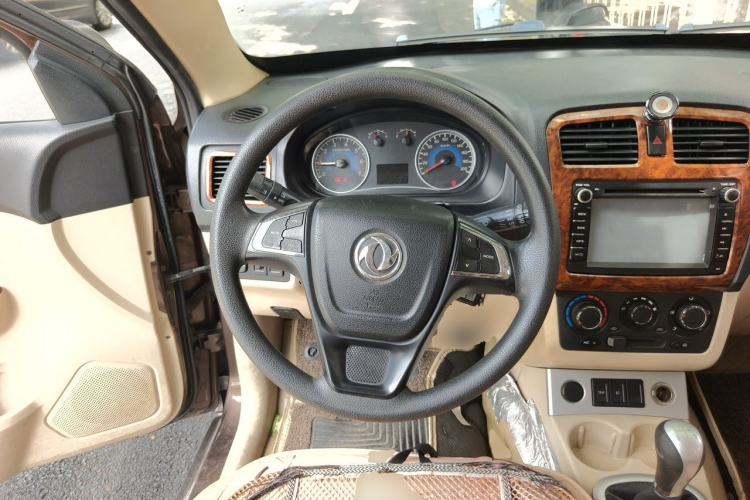 Used Dongfeng Fengon 2013 1.5L Manual Comfort Version DK15 Steering Wheel