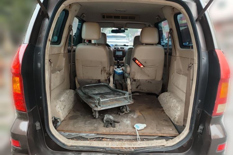 Used Dongfeng Fengon 2013 1.5L Manual Comfort Version DK15 Trunk