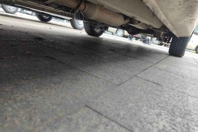 Used Dongfeng Fengon 2013 1.3L Manual Deluxe Edition DK13-08 Chassis Front Left