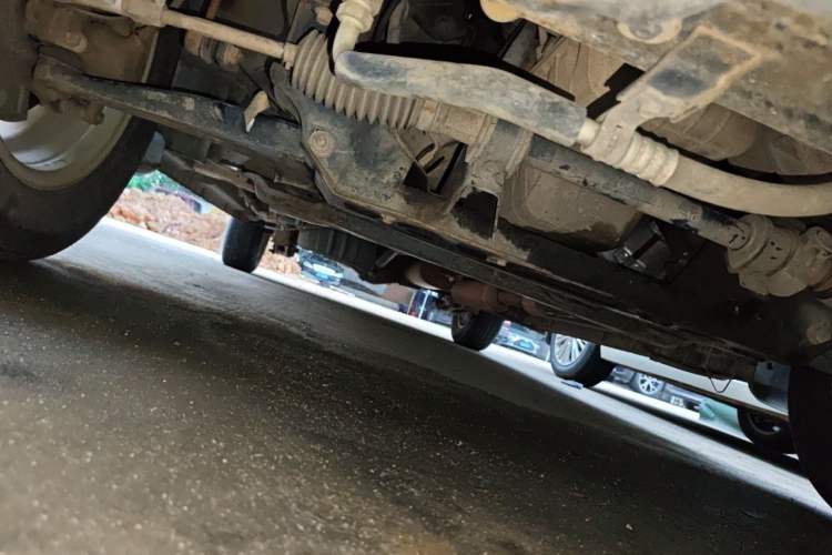 Used Dongfeng Fengon 2013 1.5L Manual Deluxe Model DK15 Chassis Front
