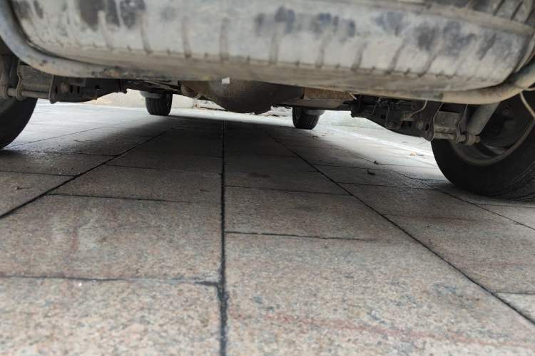 Used Dongfeng Fengon 2013 1.3L Manual Deluxe Edition DK13-08 Chassis Rear