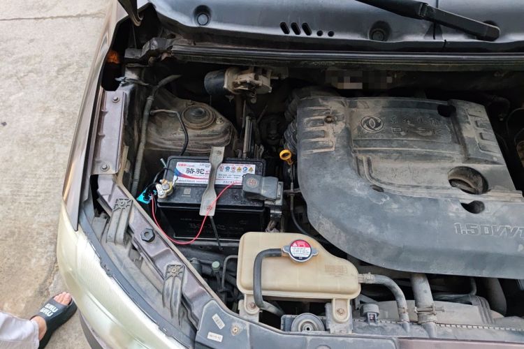 Used Dongfeng Fengon 2013 1.5L Manual Deluxe Model DK15 Engine Bay Right