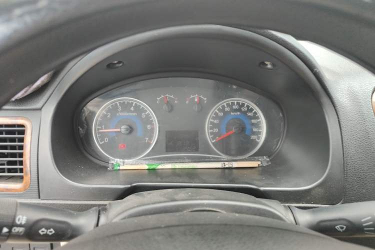 Used Dongfeng Fengon 2013 1.3L Manual Deluxe Edition DK13-08 Instrument Cluster