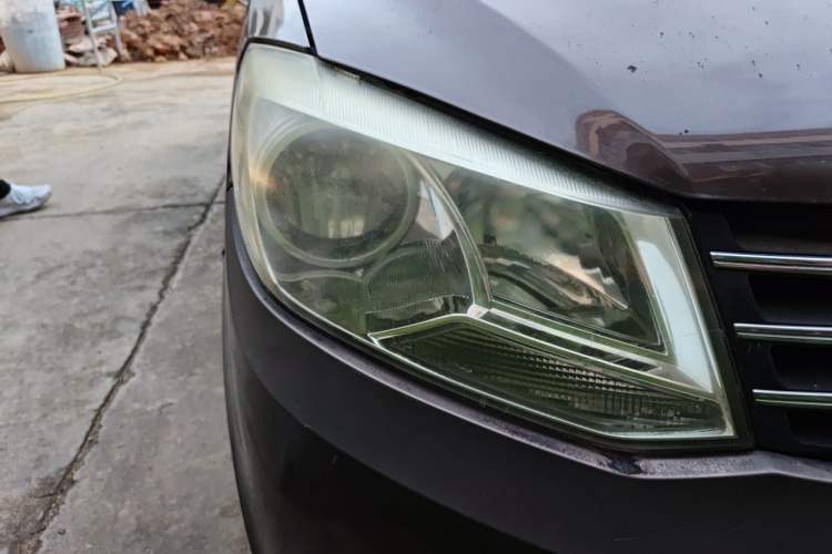 Used Dongfeng Fengon 2013 1.5L Manual Deluxe Model DK15 Right Front Headlight