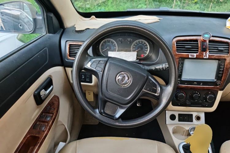 Used Dongfeng Fengon 2013 1.5L Manual Deluxe Model DK15 Steering Wheel