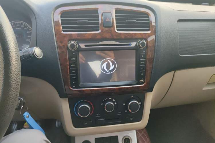 Used Dongfeng Fengon 2013 1.5L Manual Deluxe Model DK15 Audio And AC Panel