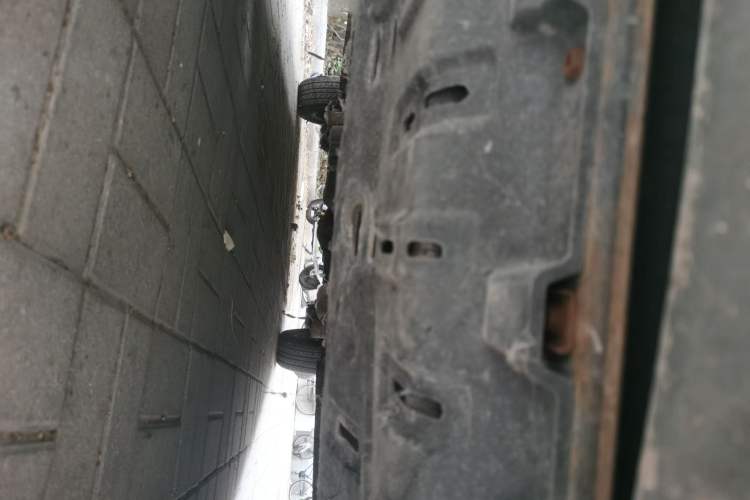 Used Dongfeng Fengon 2013 1.3L Manual Deluxe Edition DK13-08 Chassis Front